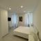 Re House Suite & Deluxe Apartament-0