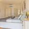 Unique & Strategic Flat, 50m from M4 Station-20
