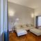 Mirabello Apt, 2 camere AC, 2 bagni, Area Pedonale, montacarichi per valigie, Garage Privato a 600mt, city life-2