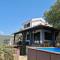 Villetta with heated pool and panoramic view-0