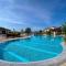 Platino Apt - Jacuzzi privata, Tre piscine, un Bar-2