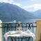 Storica Villa sul Lago di Como con darsena privata-75