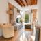 Carrara Deluxe Home-0