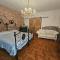 VILLA LAGO GROUND FLOOR- Pet friendly stay-private garden-parking-Lake view - Bike friendly holiday house