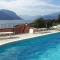Apartment with swimming pool, lake view, parking - Larihome A72-11