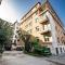 Design and Silence - Wide renovated apartment 2 stops form centrale-28