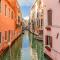Best view in Venice! Charming apartment with private roof terrace-36