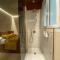 Queen Room in pieno centro- Confort,Relax e Privacy-16