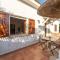 Chic Villa Antonina T6 2 BedroomApartment sleeps 6-12