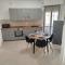 Appartamento con 2 camere, parcheggio e terrazza-15