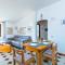 La Lampara House - Happy Rentals-9