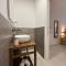 Historic Central Balcony Rooms & Apartment on Via Maqueda-68