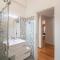 Elegant & Chic 2 Suites Apartment - 5min to Station, AC, Wi-Fi-13