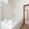 GuestHost - Milano Bright Apartment with parking-1