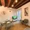 Luca's Luxury Flat in Palazzo Diaz - Como City Center-0