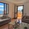 Apartment mit Aussicht und Balkon