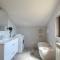 Royal Penthouse - Three-Bedroom Suite - Fiumicino Airport-16