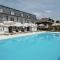 Aquavista Residence - Lakeview Holiday Apartments with Pool-1