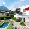 Rosy & Onyx House With Shared Pool-46