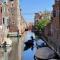 Ca' Elena beautiful canal view Biennale-6
