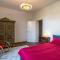 Guest Host - Stylish and bright apartment with private garden-22