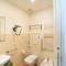 Lovely apartment in the walled city with WiFi e AC-10