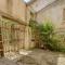 Pet Friendly Apartment-1