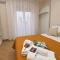Max Fox Suite-4