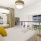 Design Loft Milano Turro con garage e giardino privati-1