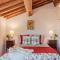 Farmhouse in Lucca with Scenic Views-17