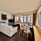 Waters Edge Apartment-17