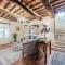 Villa near Lucca with Tuscan Charm-17
