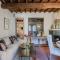 Cottage in Tuscany with Pool and Scenic Views-3