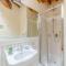 Villa near Lucca with Tuscan Charm-15