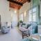 Lucca Apartment with 2 Bedrooms-2