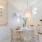 Charming apartment in Lucca Walls-4
