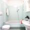 Suite con bagno privato con WiFi a 200m dalla metro-11