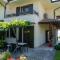 Ausblick Lazise Gardasee - Ferienhaus mit Seeblick, Infinity Pool, Garten und Garage-11