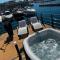 Jacuzzi & relax on greyhouseboat-4