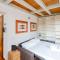 INGEGNOLI1 Bright top floor apartment by Hospity-11