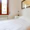 INGEGNOLI1 Bright top floor apartment by Hospity-26