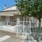 Pescara Colli Modern Apartment with Courtyard-28