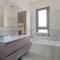 GuestHost - Bisceglie M1 Balcony Apartment-17
