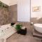 Deluxe Apartment - Jacuzzi & Cinema, 500m to Metro B, 6-8 pax-20