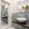 Deluxe Apartment - Jacuzzi & Cinema, 500m to Metro B, 6-8 pax-23