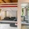 GuestHost - Lovely studio with balcony a few mt from the lake-5