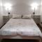 Aosta Center large Apartment with large shower-10
