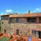 Farmhouse for 4 people with pool-9