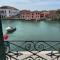 Moretti flat Canal View-7