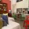 Relax in a central convenient Florence guesthouse, 5 Minutes to SMN Station-14